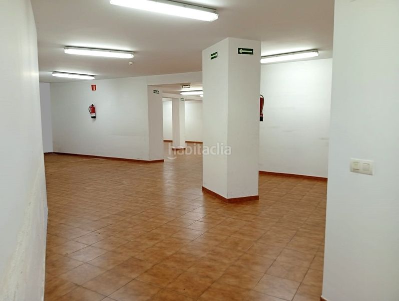 Foto 1bef0c75-4d0d-48eb-863d-0cec96f90527. Local comercial a Llano Gijón