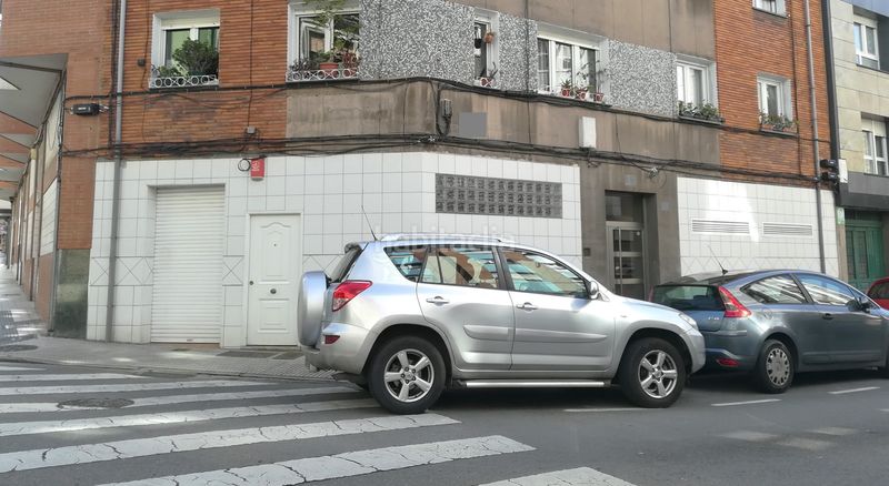 Foto 8e18f8a8-a8ec-4ad2-8a04-8deca9bc7772. Local comercial a Llano Gijón