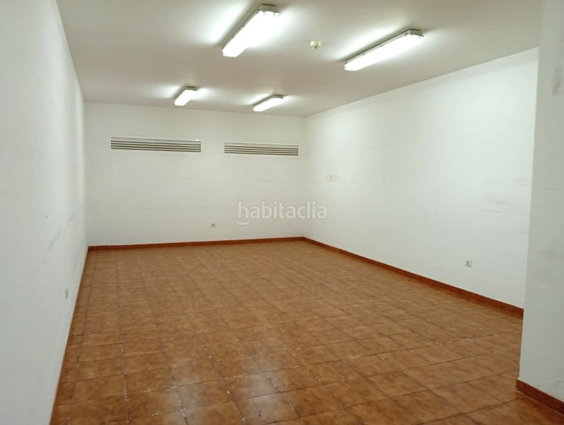 Foto a7da5ac7-0e0a-4545-a34f-31dd20b53a90. Local comercial a Llano Gijón