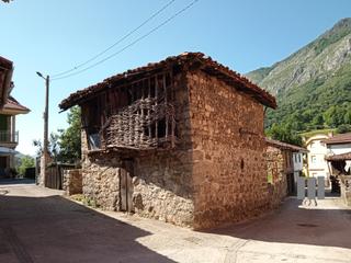 Casa a El pelambre 40. Cuadra de piedra a rehabilitar por completo en bezanes (campocas