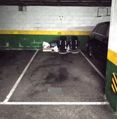Autoparkplatz in Calle uría 7. Plaza de garaje lado plazuela san miguel