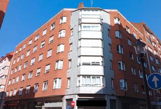 Appartement  Calle marqués de casa valdés. Piso con garaje y trastero en la arena