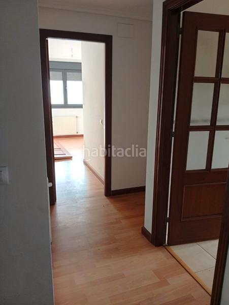 Foto c28893eb-c87a-4c0d-a37e-9cfa056306e9. Appartement dans calle espinosa 14 dans La Calzada Gijón