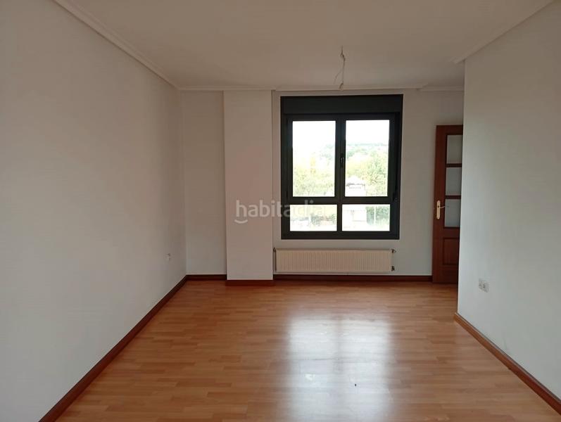 Foto df5ffae4-10da-414f-86c8-cac4b72899f7. Appartement dans calle espinosa 14 dans La Calzada Gijón