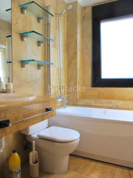 Foto e754d417-15d4-44b8-a959-e4f1abfaf800. Apartament amb calefacció aparcament a Roces Gijón
