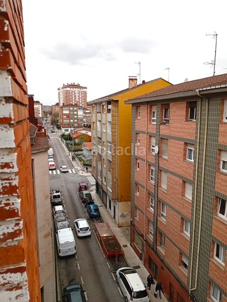 Foto 938570e8-8e75-4152-b5c2-d57a3db68c90. Pis a calle de san nicolás 35 a Llano Gijón