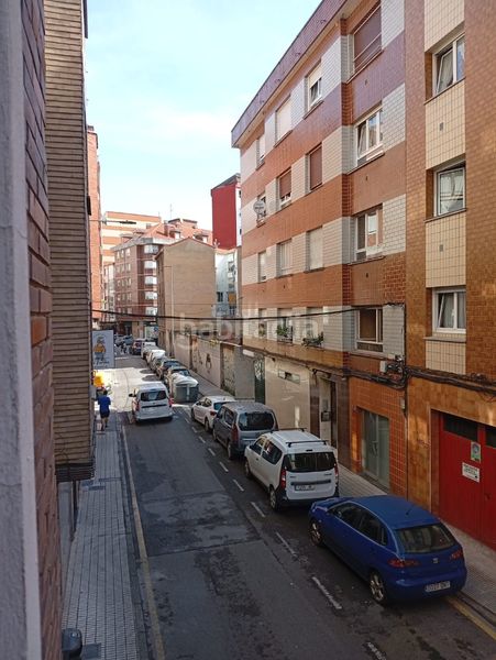 Foto c7a52ee0-b742-44eb-bfef-dabbf000df3d. Piso venta piso lado manuel llaneza en Llano Gijón