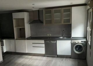 Piso  Calle el robledo. Venta de piso de embargo en pola de lena
