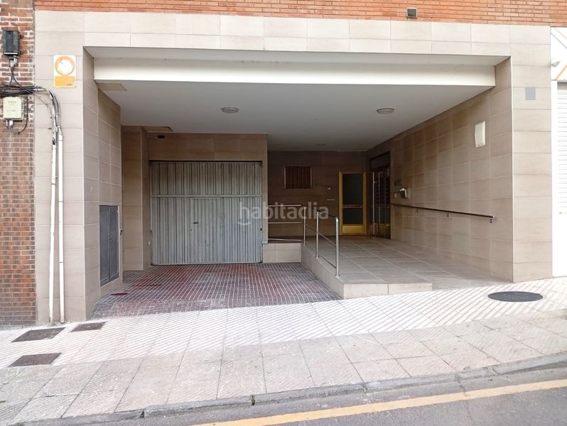 Foto 0d1e41d8-391f-4911-8eee-7a3159d5708f. Aparcament cotxe a calle gregorio marañon 23 a Vallobín Oviedo