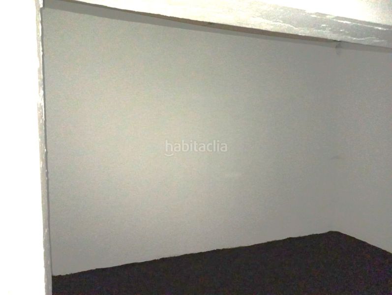 Foto de26cfb1-c2b2-4df0-8556-76457943de54. Aparcament cotxe a calle gregorio marañon 23 a Vallobín Oviedo