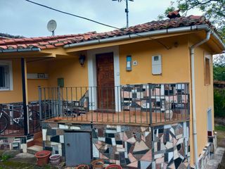 Country house  N/a. Casa de pueblo rehabilitada con cuadra y terreno en rales (villa