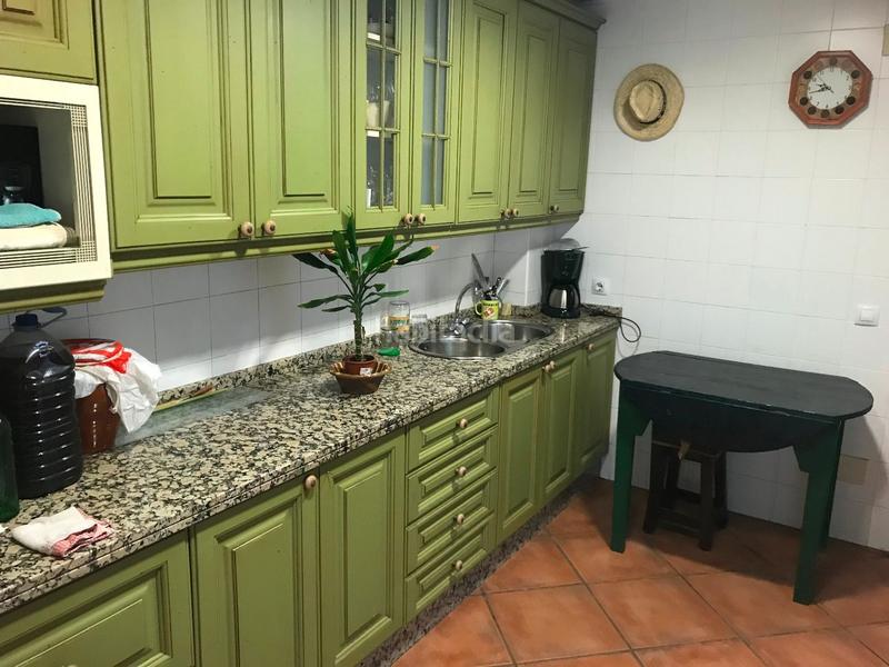 Foto bd6a0065-3c2b-4955-bc5c-0a2f3a42944d. Casa adosada en Mirandilla