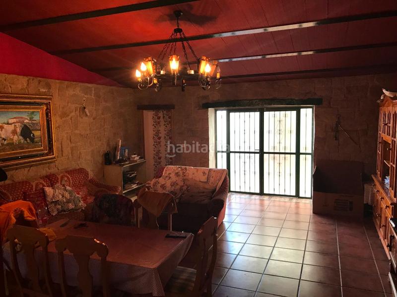 Foto fd3a2b35-efbc-49d1-8d0f-523615723af3. Casa adosada en Mirandilla