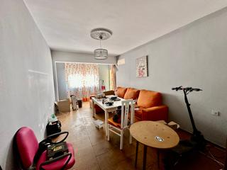 Pis a Sur. Se vende piso en zona sur.