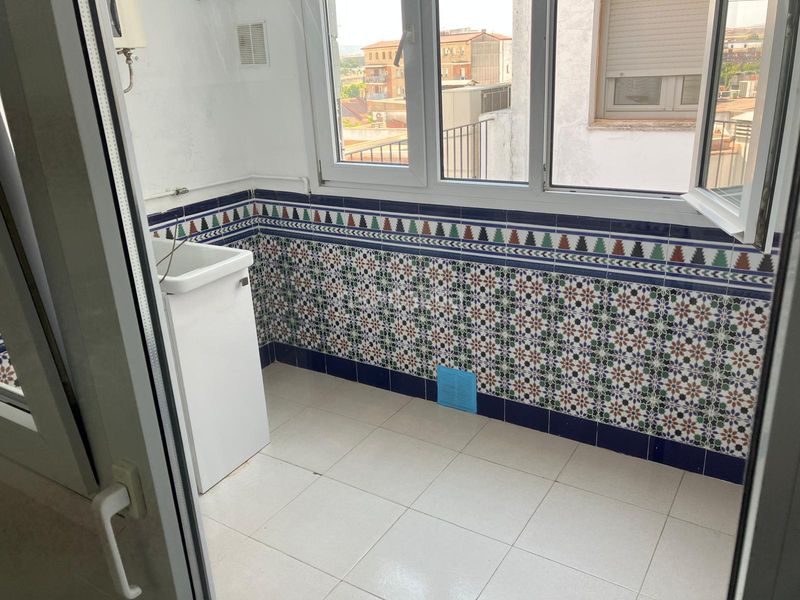 Foto 9b015f5c-cd72-4576-b066-5a6a663b0b24. Rent flat with heating parking in Centro Mérida