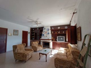 Xalet en Villanueva de la Serena. Chalet con piscina cercano a villanueva con escrituras