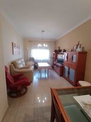 Casa adossada en Villanueva de la Serena. Duplex para entrar a vivir en muy buena zona