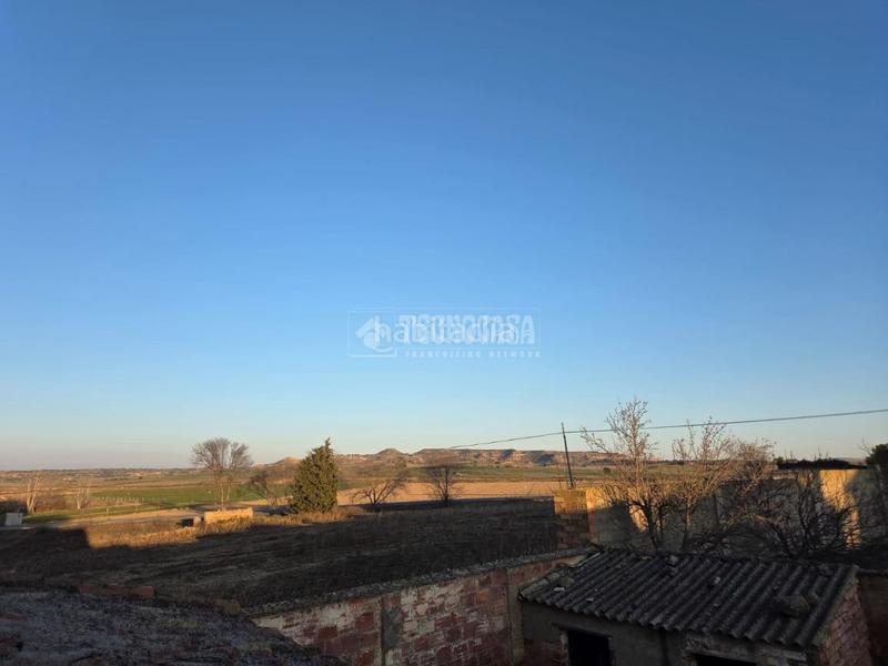 Foto 17fd5195-bd75-4d2e-8a95-68d92f6fc0c6. Casa pareada casa en venta en Albero Bajo