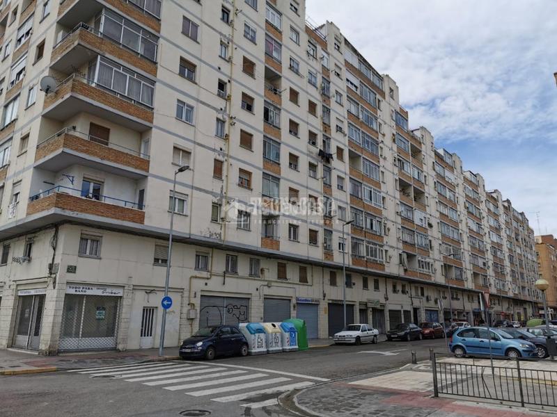 Foto 64dd14b7-b0f7-496f-a828-8911fcafac8b. Alquiler parking coche boxplaza de garaje en alquiler en Huesca
