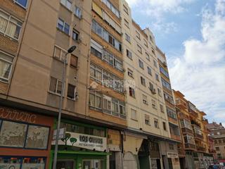 Pis a Santo Domingo y San Martín. Piso en venta en huesca