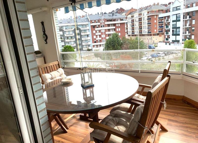 Foto 58f784ad-8da3-4114-975d-0d7b8835d143. Dúplex amb calefacció aparcament a Cotolino Castro - Urdiales