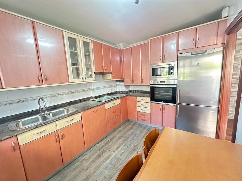 Foto 1fbaab1c-4cc8-4599-a923-05db43252f18. Casa pareada chalet pareado en venta en barrio mioño. en Castro - Urdiales