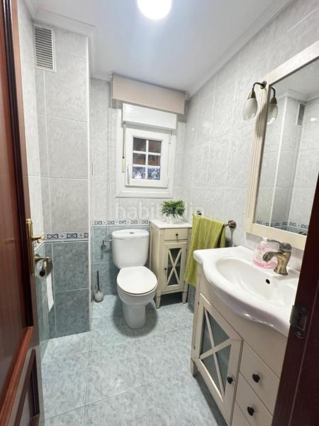 Foto 64680bfb-9bde-449d-8836-ede6eb43b90e. Casa pareada chalet pareado en venta en barrio mioño. en Castro - Urdiales
