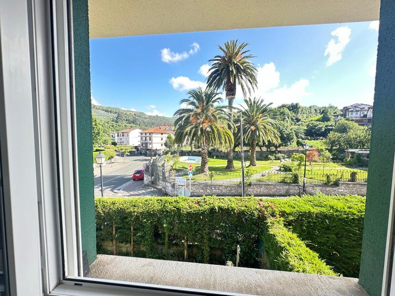 Foto 69b5cbaf-04b0-4bd3-84c1-fccf23ab3347. Casa pareada chalet pareado en venta en barrio mioño. en Castro - Urdiales
