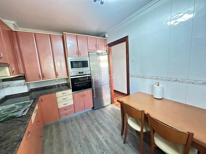 Foto afd35a83-fc41-4d65-9adb-645caa6a1326. Casa pareada chalet pareado en venta en barrio mioño. en Castro - Urdiales