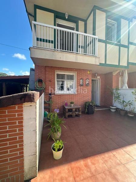 Foto d5c468f7-e57e-4a99-a5ba-c10a55dcfe2e. Casa pareada chalet pareado en venta en barrio mioño. en Castro - Urdiales