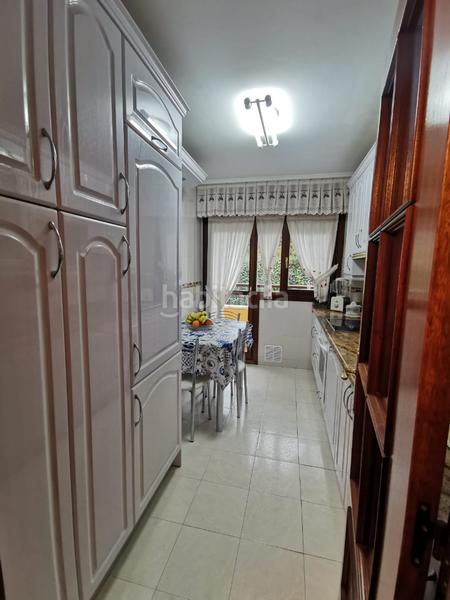 Foto 66e5f764-2cb5-4c11-854c-9eaaea86c917. Flat with heating parking in Playa Ostende Castro - Urdiales