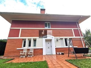 Xalet a Samano. Casa o chalet independiente en venta en barrio sámano