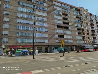 Appartement à Avenida de madrid 23. Bonito piso situado en delicias