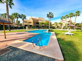 Maison jumelée à Golf Valle Este. Duplex townhouse se vende en valle del este golf