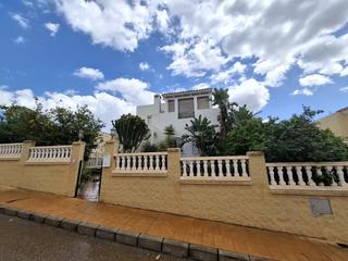 Haus in Turre. Villa se vende en turre