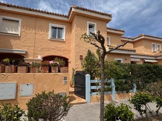 Casa adossada a Las Marinas - Pueblo Laguna. Duplex townhouse se vende en vera playa