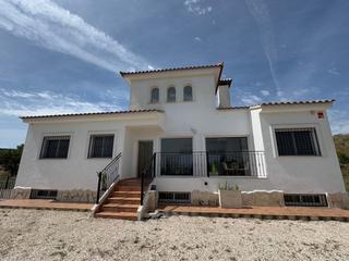 Casa en Ortillo. Villa se vende en lorca