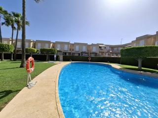 Semi detached house en Las Marinas. Duplex townhouse se vende en garrucha