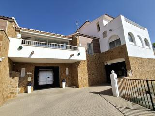 Casa a Palomares. Villa se vende en palomares