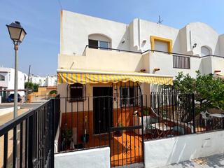 Casa adosada en El Palmeral. Duplex townhouse se vende en mojacar