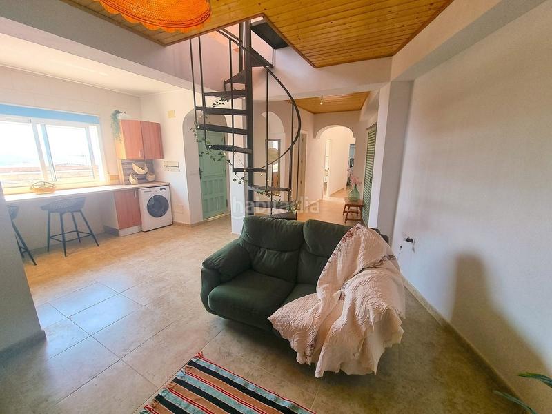 Foto b3bab3ac-2328-45f4-9064-c07e1ba01b4c. Maison jumelée avec parking dans Partaloa