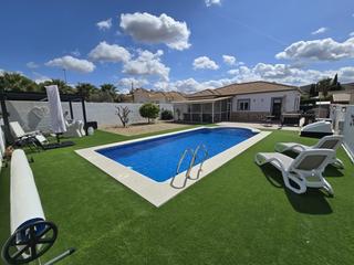 Casa a Arboleas. Villa se vende en arboleas
