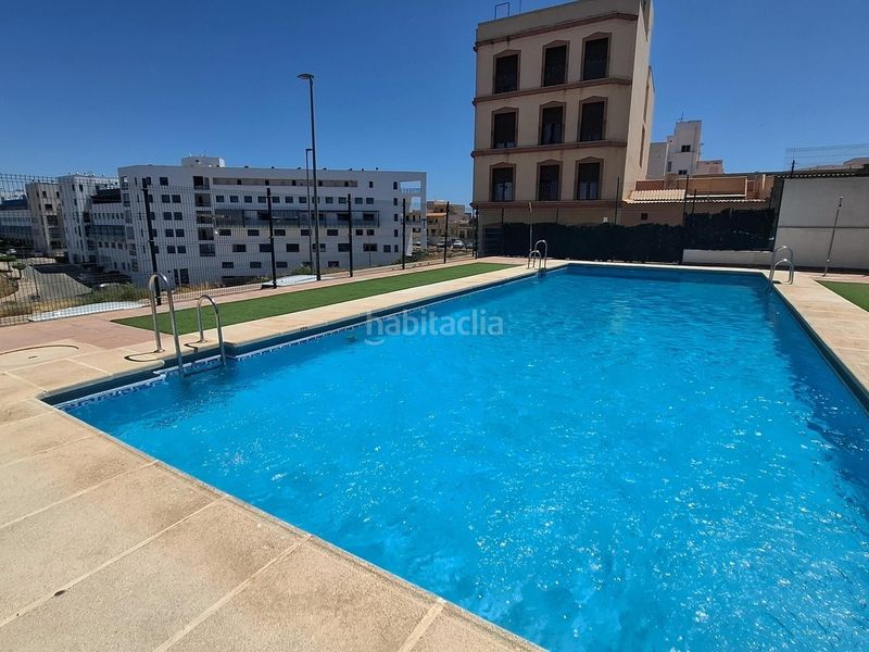Foto a6a07986-dc5c-4908-a04d-4279e5ccc256. Casa adossada amb aparcament piscina a puerto de Garrucha Garrucha
