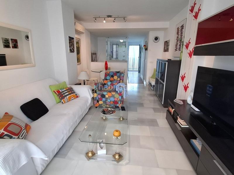 Foto ac595e45-faed-45b0-842a-e5bc9afc27ea. Casa a schiera con parcheggio piscina in puerto de Garrucha Garrucha