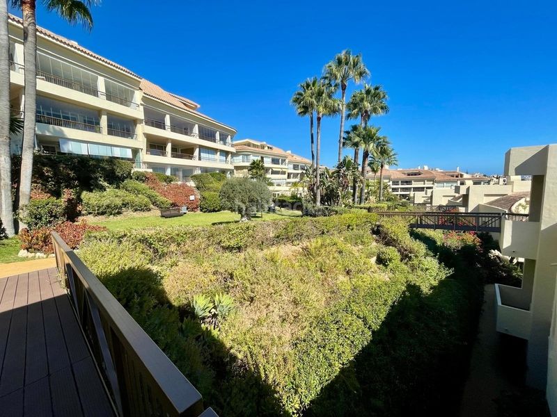 Foto cc1cb5d5-babc-4ef4-93c9-79534ababb54. Apartament amb aparcament piscina a Riviera del Sol Mijas