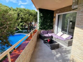 Apartment in Calahonda. Apartamento se vende en calypso