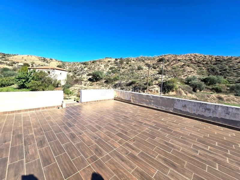 Foto e6d141e3-eb94-4faa-979a-99ec214cc697. Casa amb aparcament a Oria