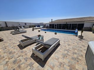 Casa a Albox. Villa se vende en albox