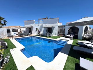 Haus in Bédar. Villa se vende en el pinar de bedar