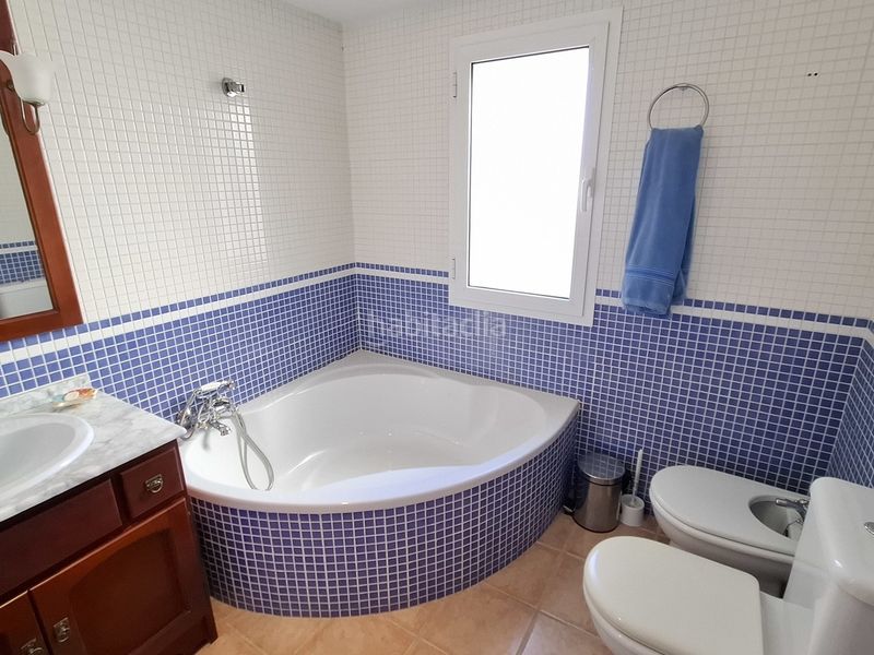 Foto d13b0374-ca52-4fa2-a860-bd5fa1f232ea. Casa adossada amb aparcament piscina a Lomas del Mar Vera